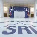 SRI e-n toate, e-n cele ce sunt / Și-n cele ce mâine vor râde la soare PLUS: Crucea si parul de pieptul SRI sri